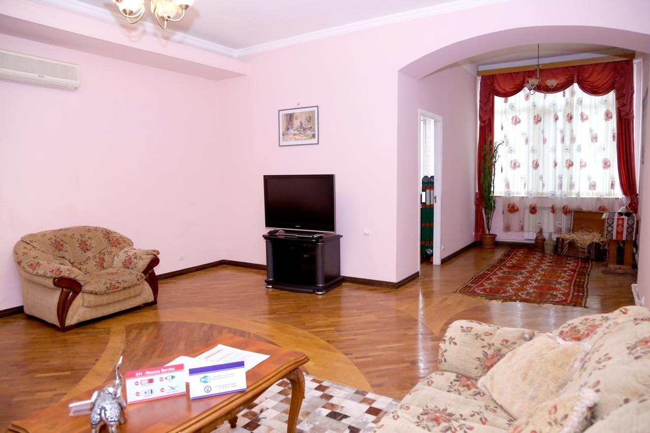 Apartment On 11 Amiryan Street Ереван Экстерьер фото