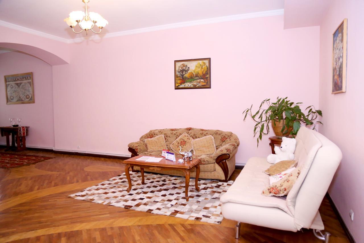 Apartment On 11 Amiryan Street Ереван Экстерьер фото